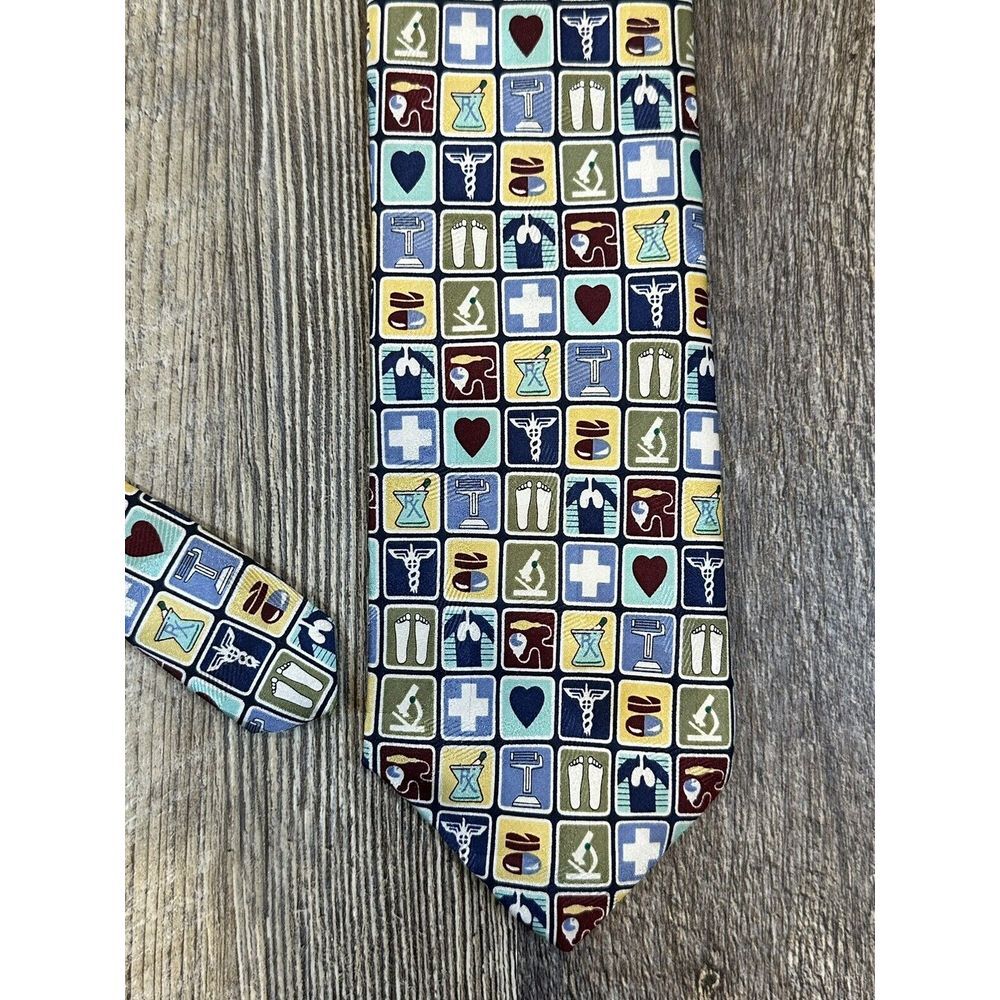 MD Doctor Medical Professional Pharmacist Michael Bruce USA Silk Necktie